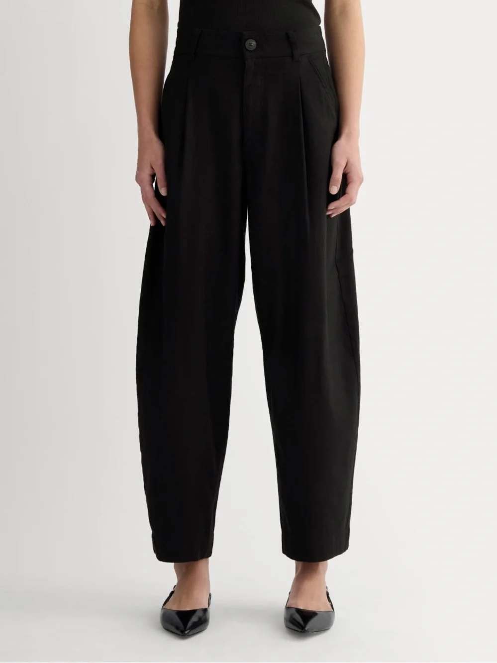 Everlane The Everywhere Pant Stretch Linen Black Barrel Leg Size 4 NWT Pleated